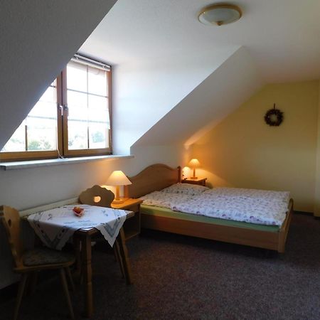 Pension Und Bauernhof Petzold Hotel Greiz Room photo