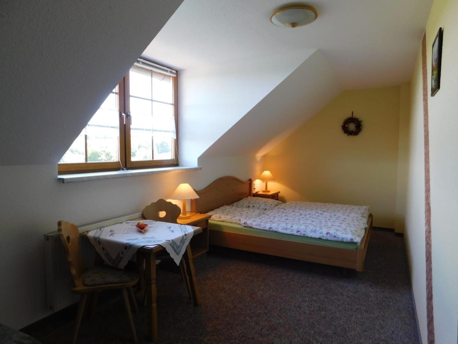 Pension Und Bauernhof Petzold Hotel Greiz Room photo